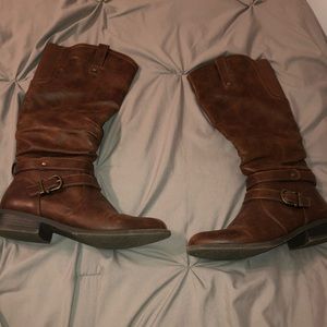 brown boots